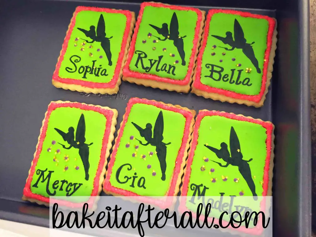 royal icing on Tinkerbell cookies