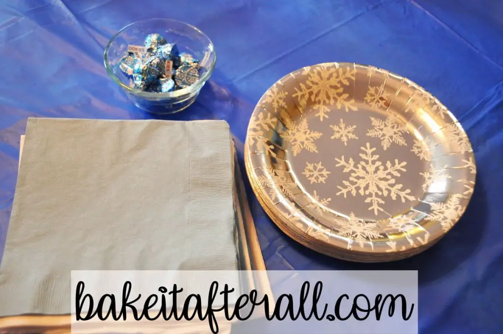 napkins and snowflake paper plates