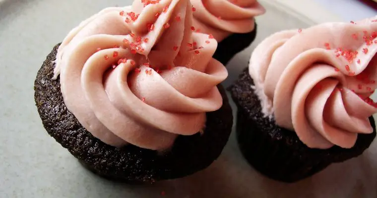 Pomegranate Cream Cheese Frosting