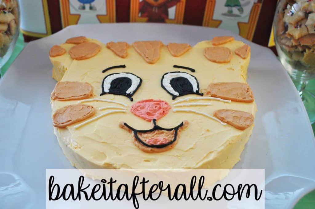 daniel tiger cake and birthday party