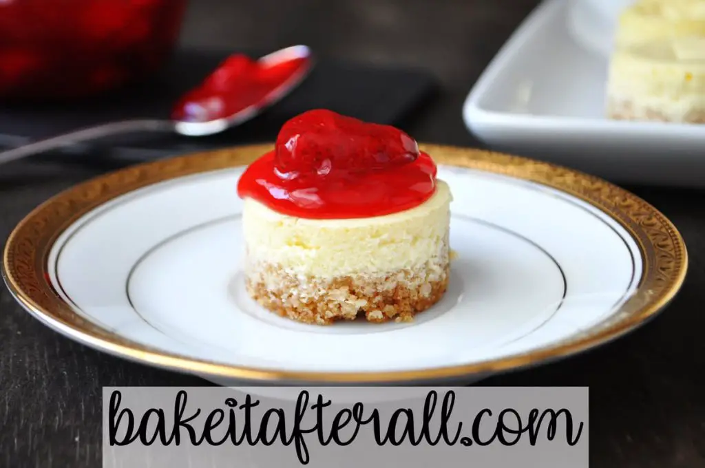 Best Mini Cheesecake Recipes Mini New York Cheesecakes with strawberry pie filling on top