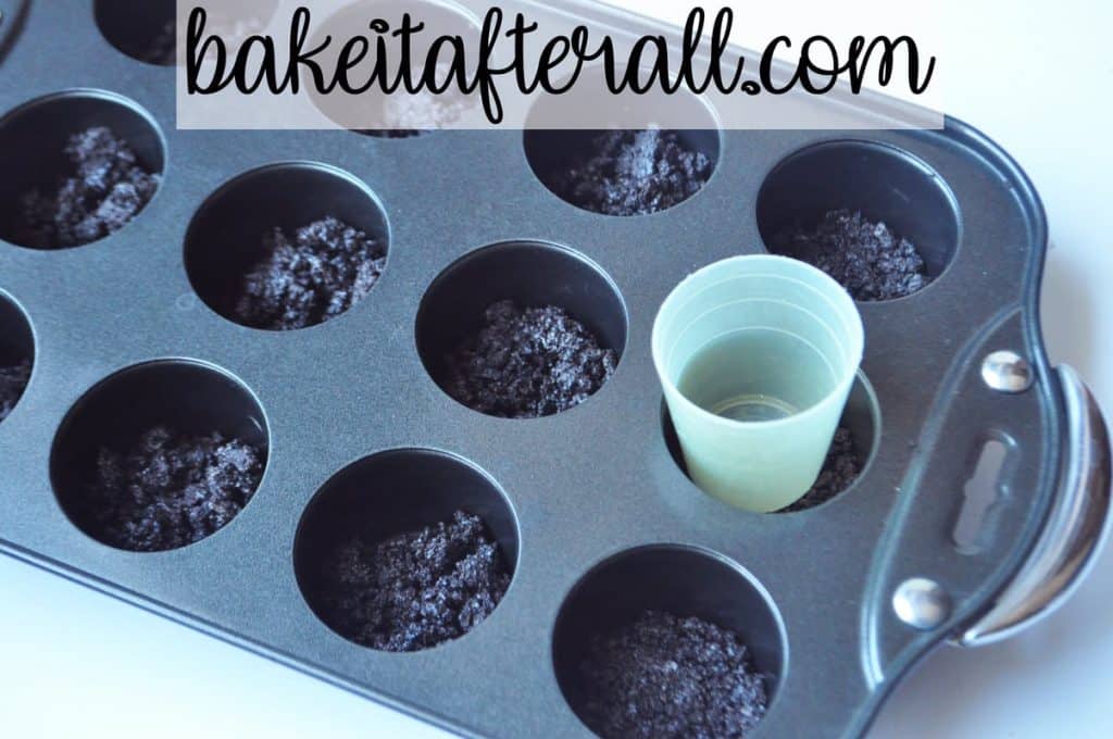 Oreo crust in mini cheesecake pan