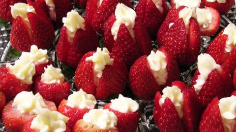Stuffed Strawberries Recipe With Grated Paneer