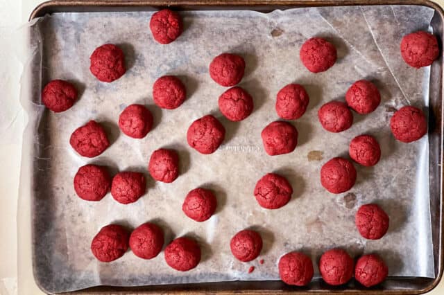 Ruby Red Cake Pops - You're Gonna Bake It After All