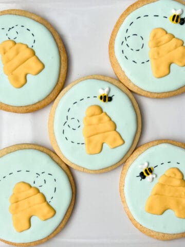 beehive cookies with royal icing
