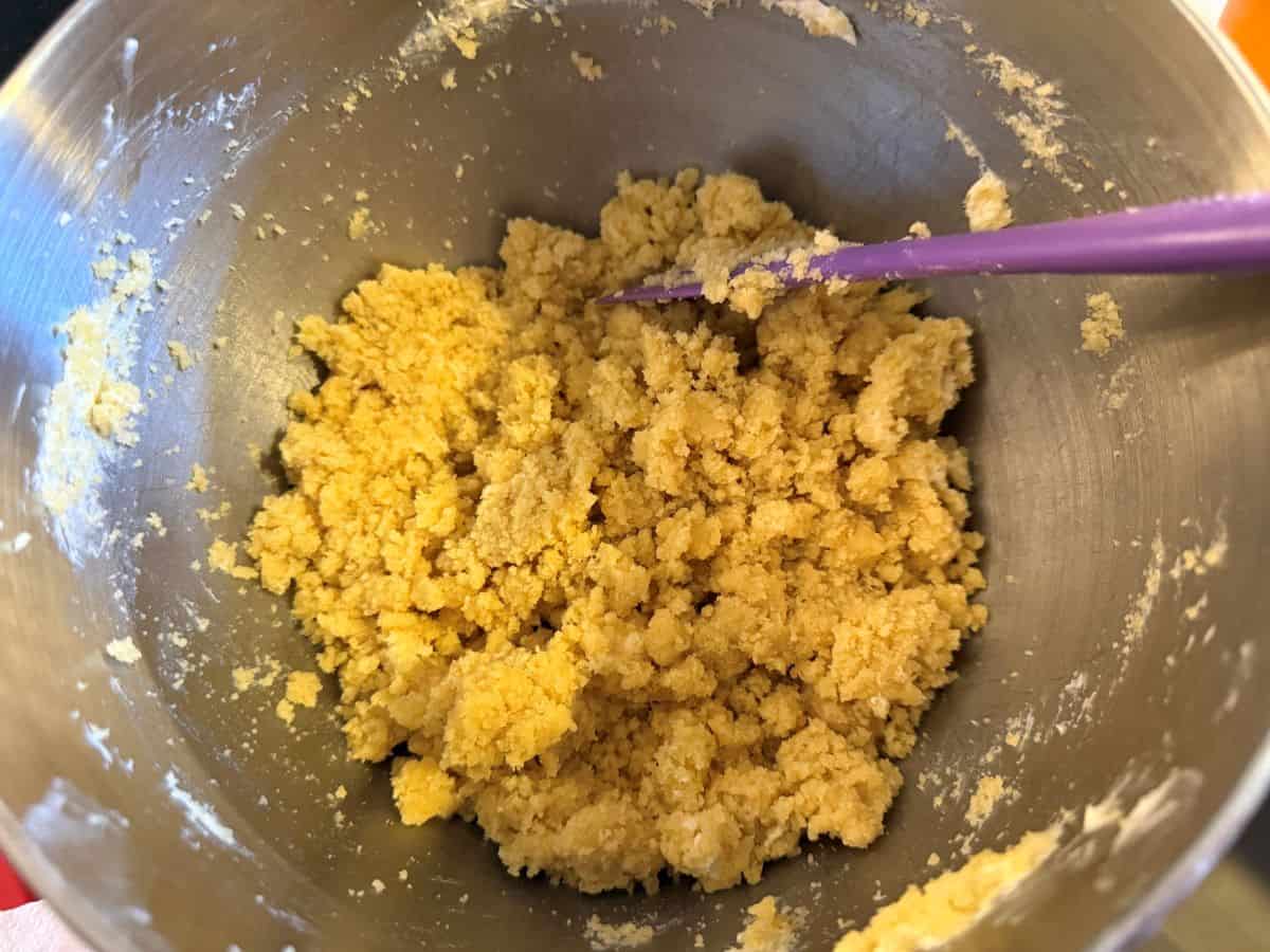 cake pop mix in a bowl