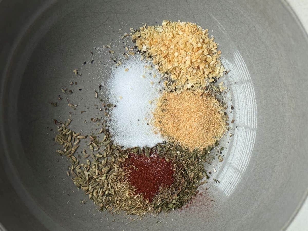 a bowl of Italian sausage seasonings