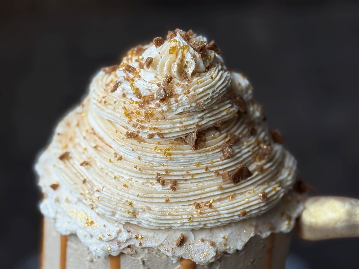 Harry Potter Butterbeer Cake with toffee bits on the top