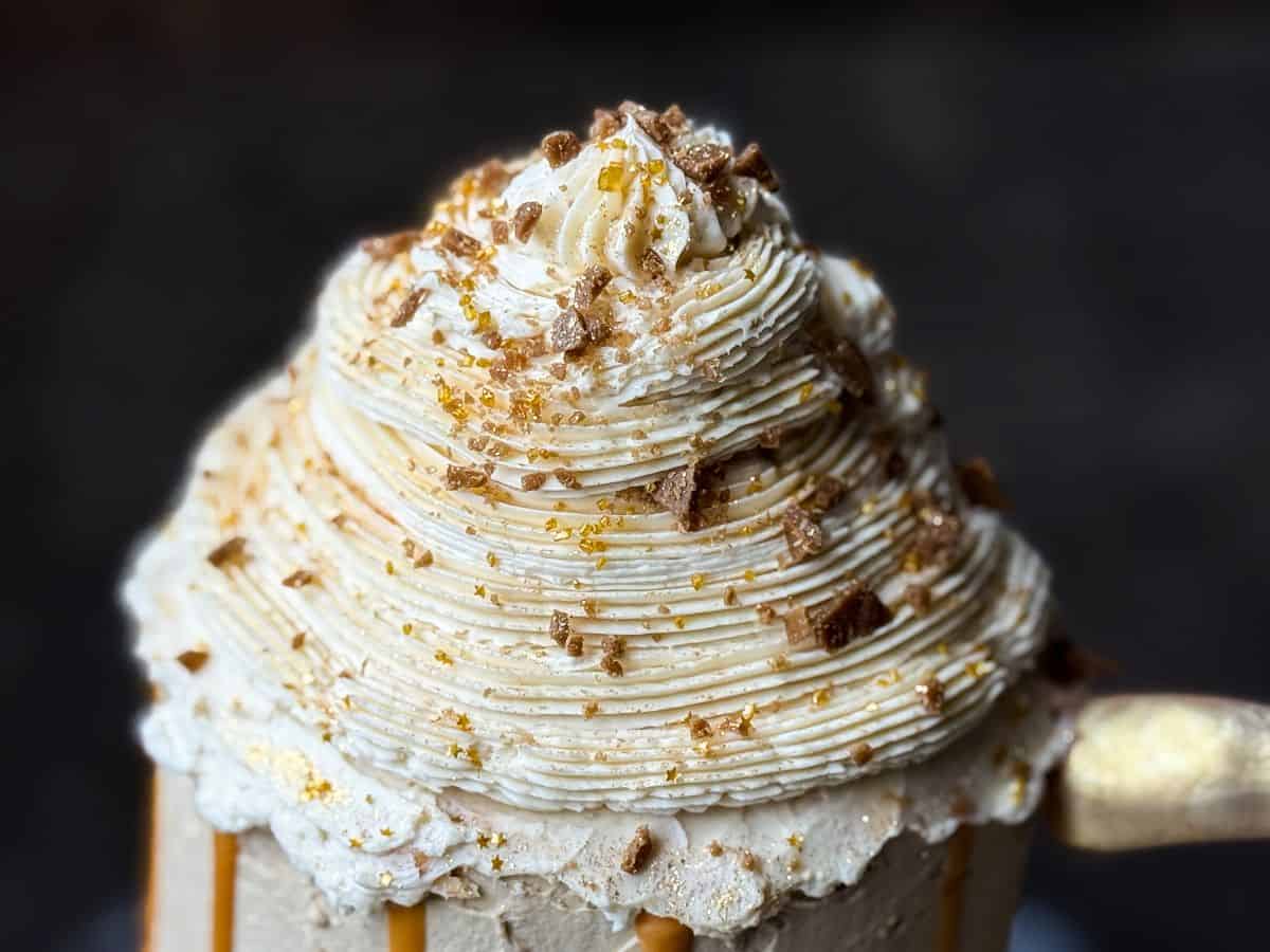 Harry Potter Butterbeer Cake with toffee bits on the top