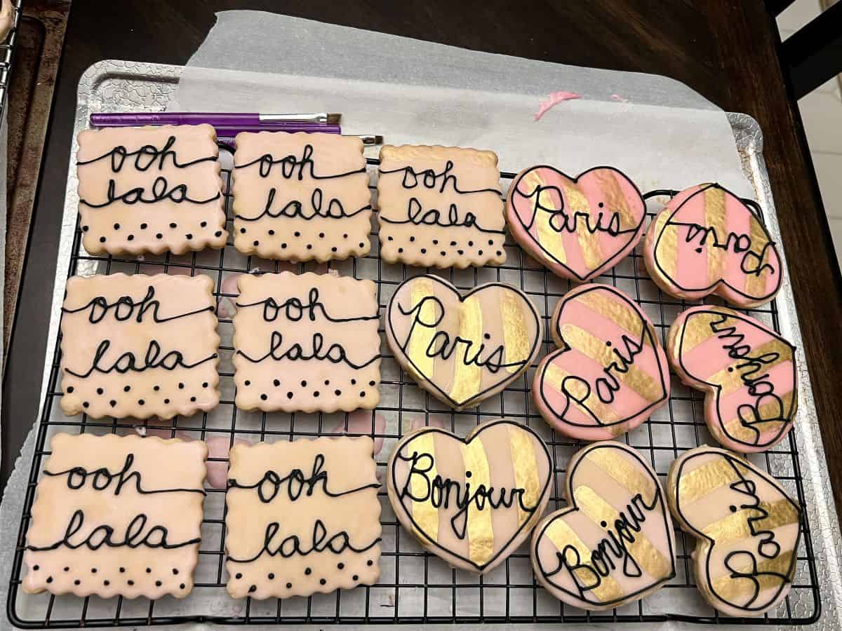Parisian cookies drying on a cooling rack