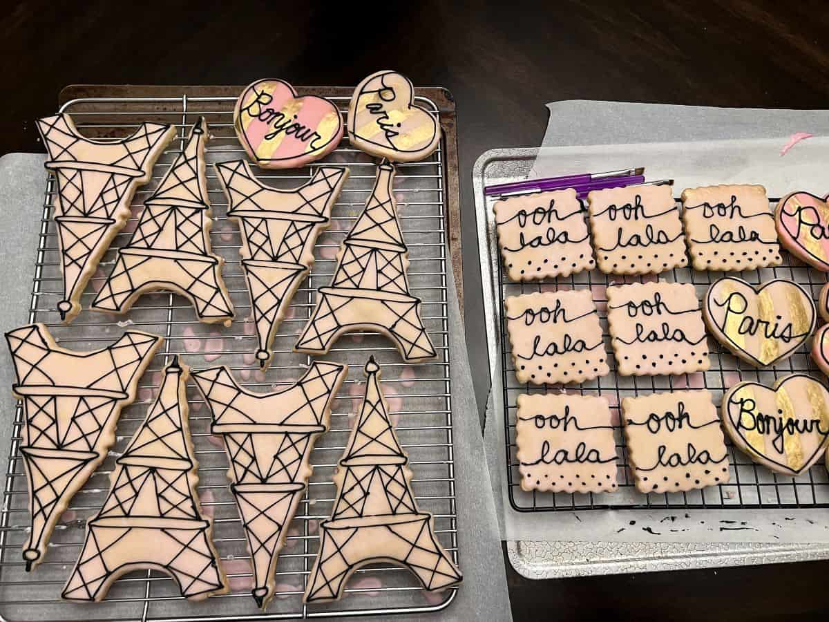 Parisian cookies drying on cooling racks